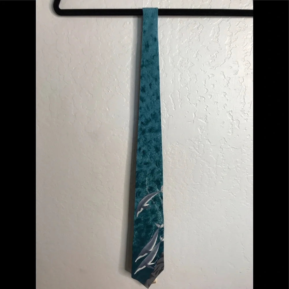 Vintage dead stock WWF humpback whale tie